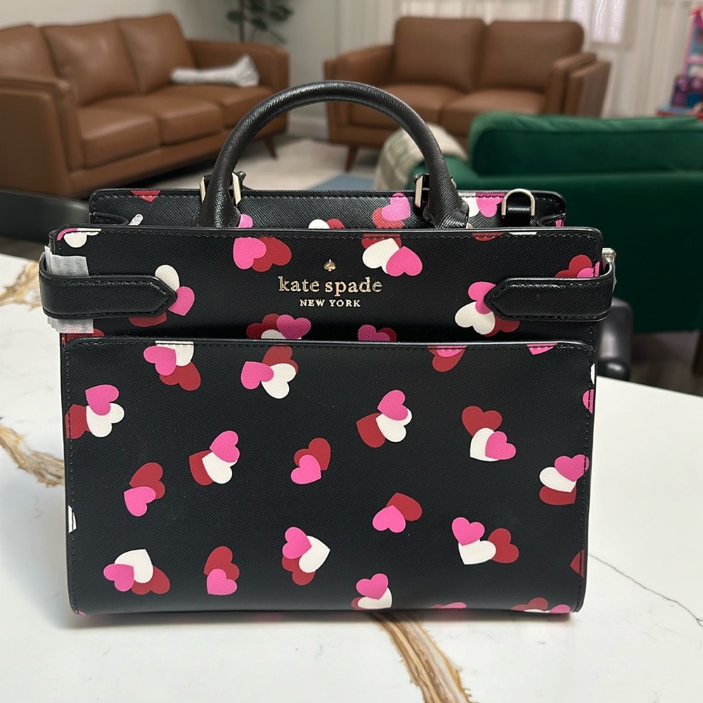 Brand new Kate spade Staci heart printed medium